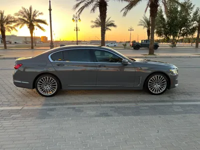 2020 بي ام دبليو الفئة السابعة 750 إل أي