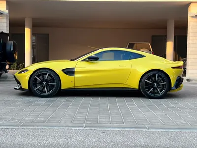 2019 استون مارتن في 8 فانتج
