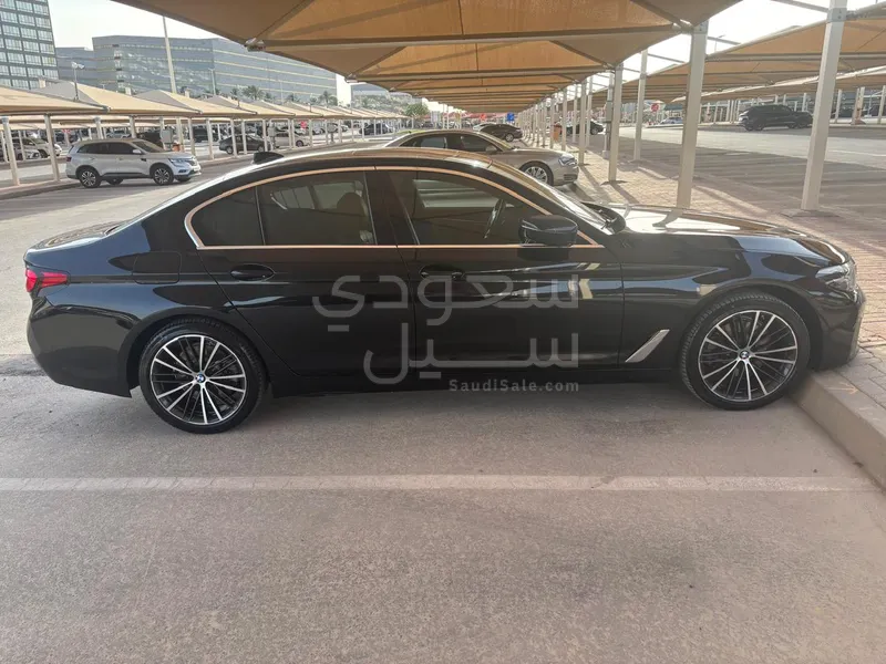2023 بي ام دبليو الفئة الخامسة 520 أي
