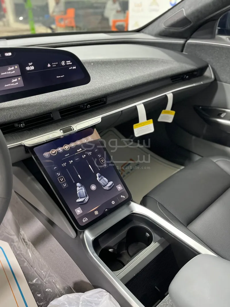 2024 لوسيد اير بيور