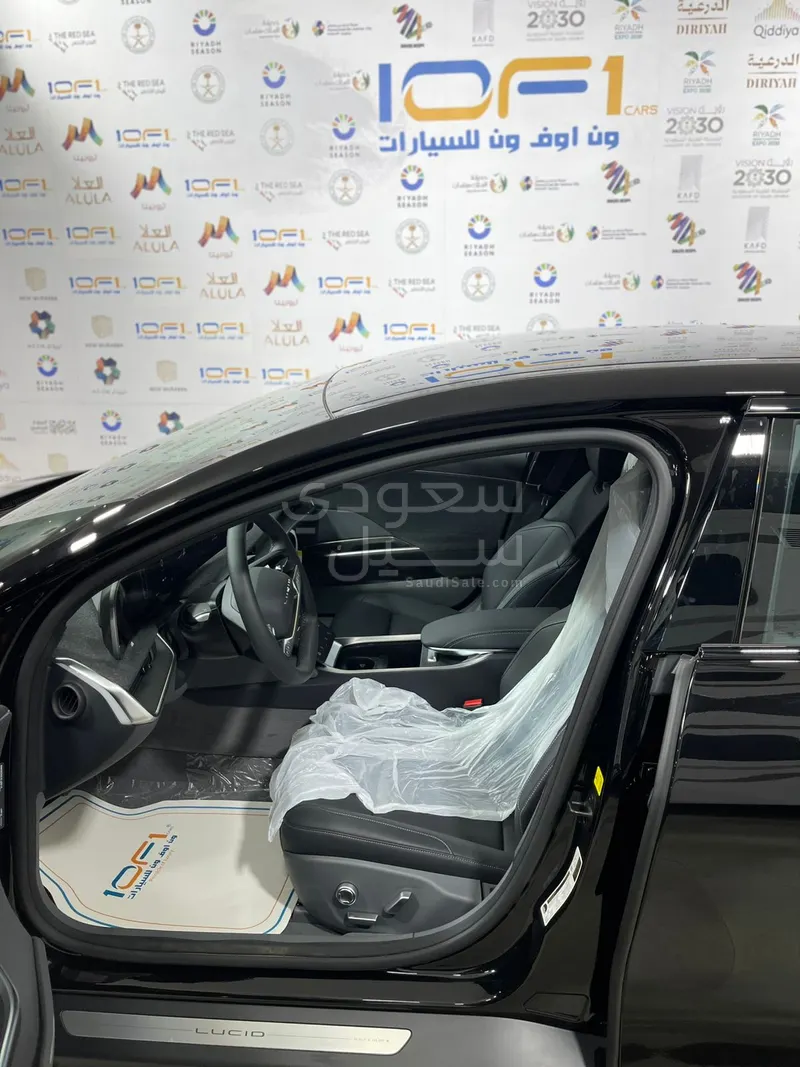 2024 لوسيد اير بيور
