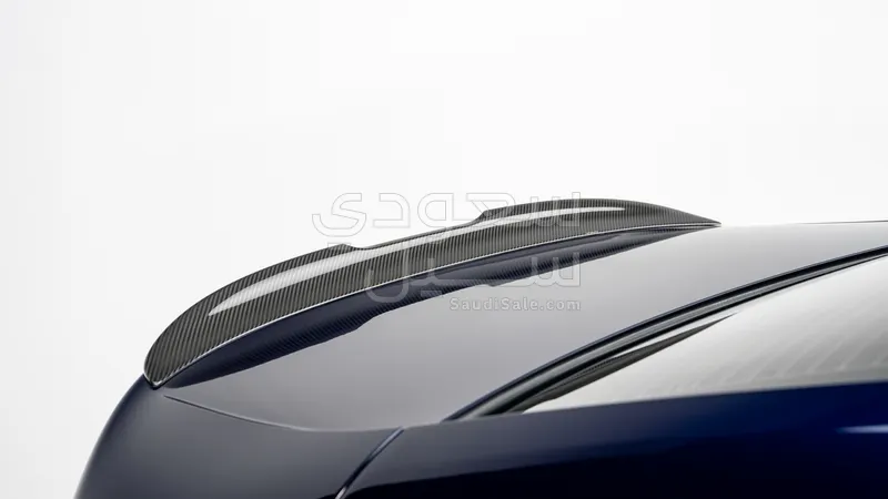 2023 بي ام دبليو الفئة ام إم 8 كومبيتيشن