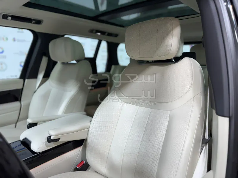 2025 لاند روفر رينج روفر اوتوبيوغرافي