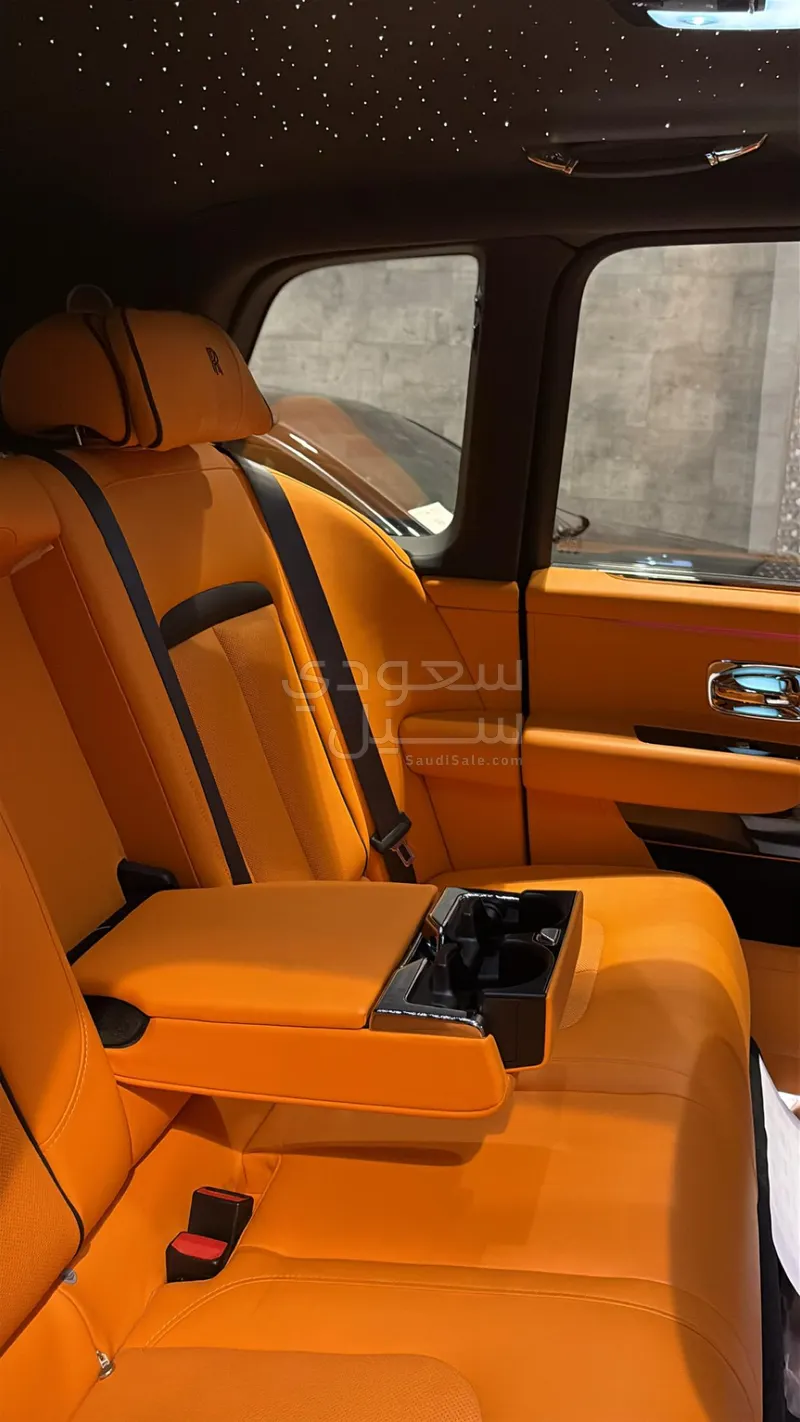 2024 رولز رويس كولينان بلاك بادج