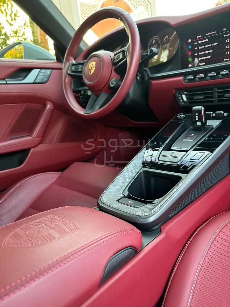 2022 بورش 911 كاريرا اس