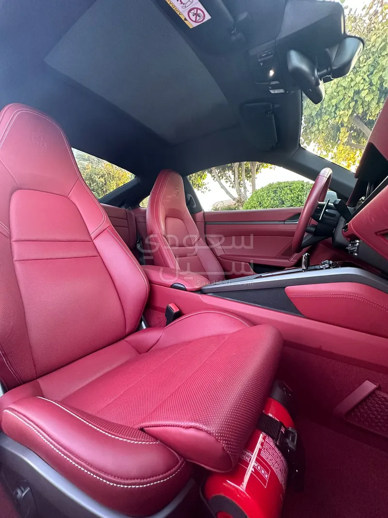 2022 بورش 911 كاريرا اس