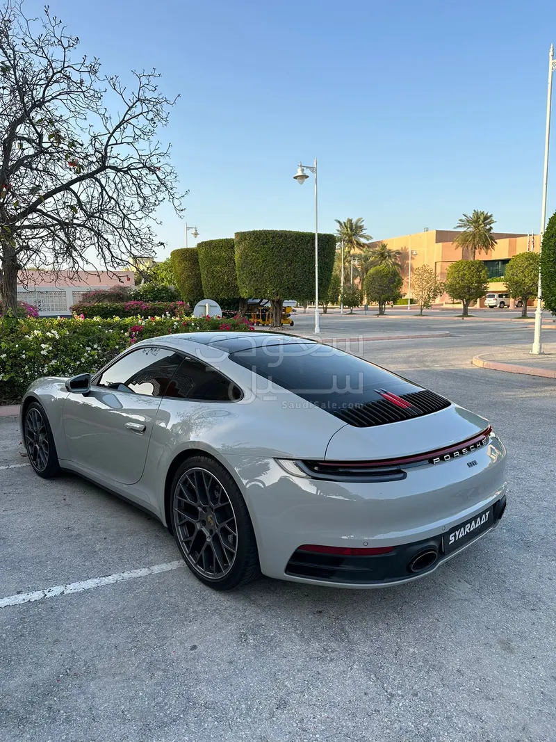 2022 بورش 911 كاريرا اس