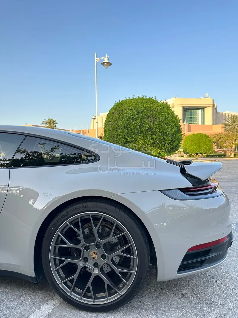 2022 بورش 911 كاريرا اس