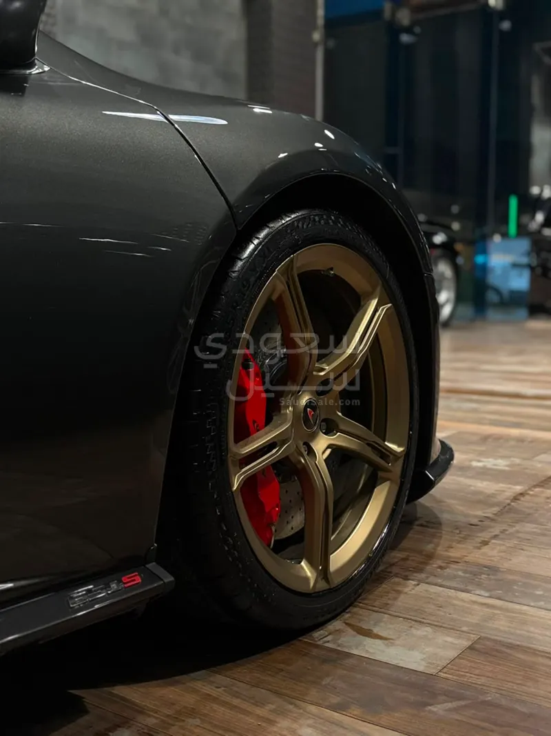 2016 مكلارين إس 650