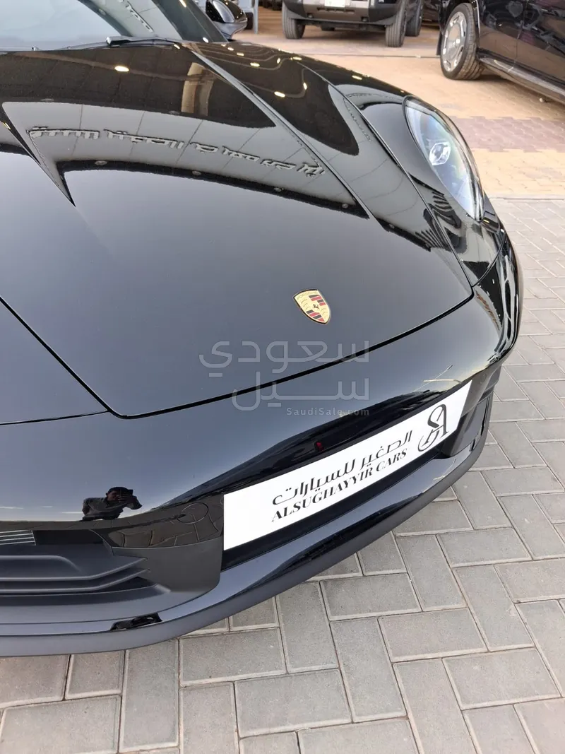 2025 بورش 911 كاريرا 911 توربو