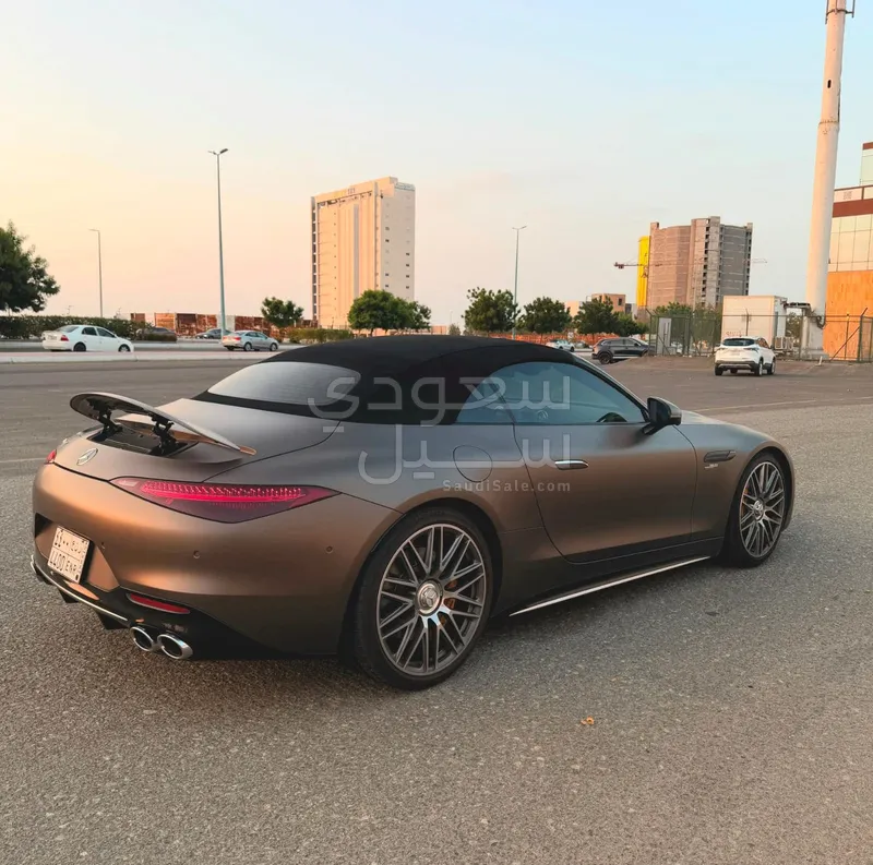 2024 مرسيدس - بنز إس إل 43