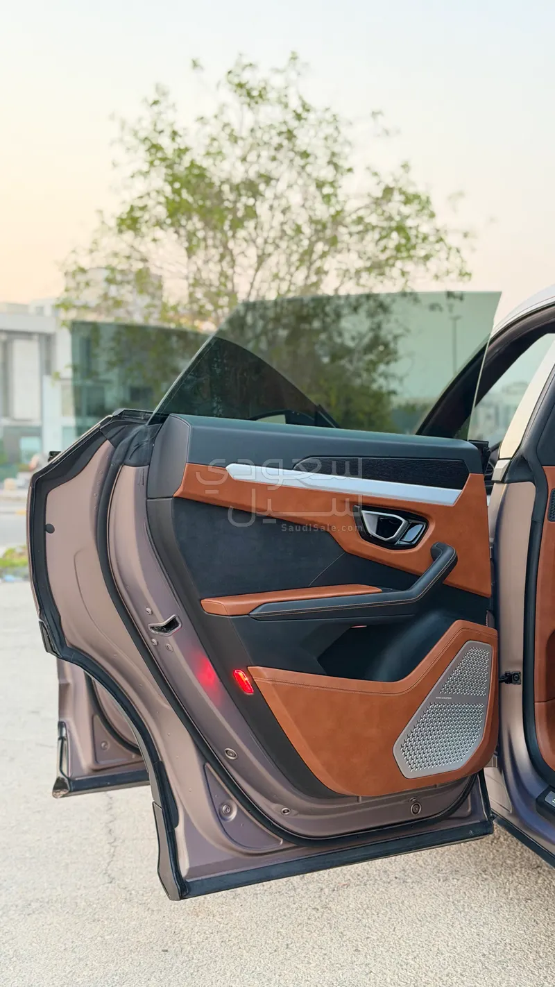 2019 لمبرجيني اوروس