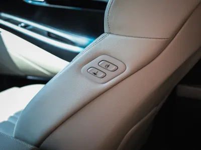 2021 جينيسيس جي في 80