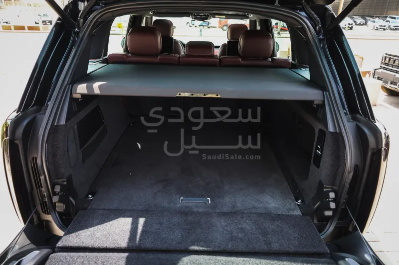 2023 لاند روفر رينج روفر اتش اس اي