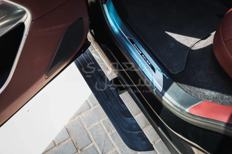 2023 لاند روفر رينج روفر اتش اس اي