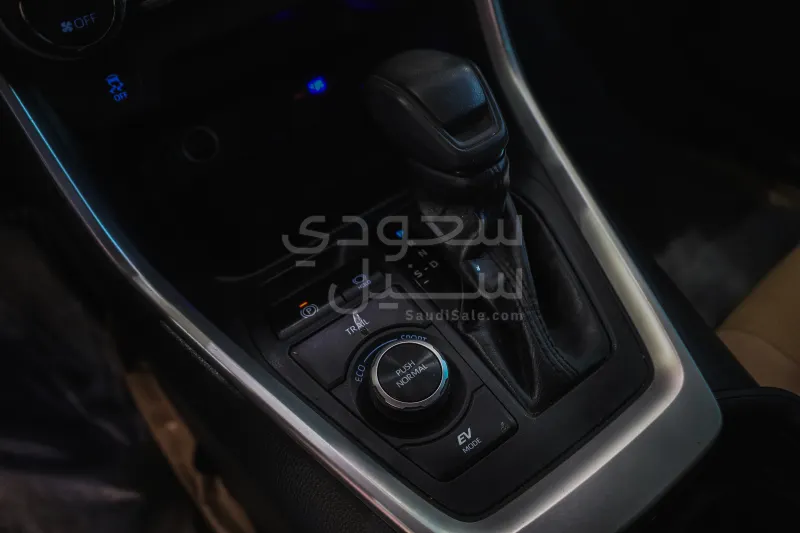 2021 تويوتا راف 4