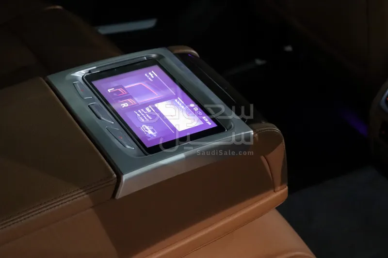 2020 بي ام دبليو الفئة السابعة 730 إل أي