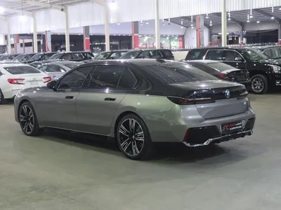 2024 بي ام دبليو الفئة السابعة 740 إل أي
