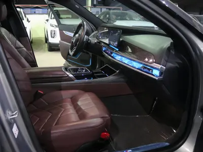 2024 بي ام دبليو الفئة السابعة 740 إل أي