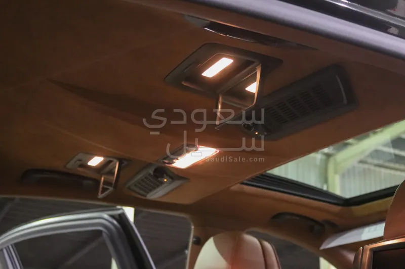 2010 بي ام دبليو الفئة السابعة 760 إل أي