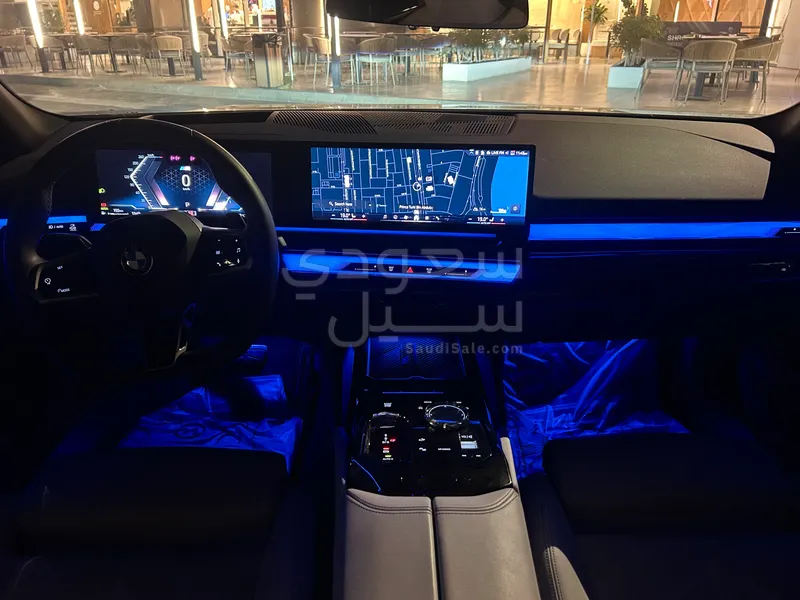 2025 بي ام دبليو الفئة الخامسة 530 إم كت