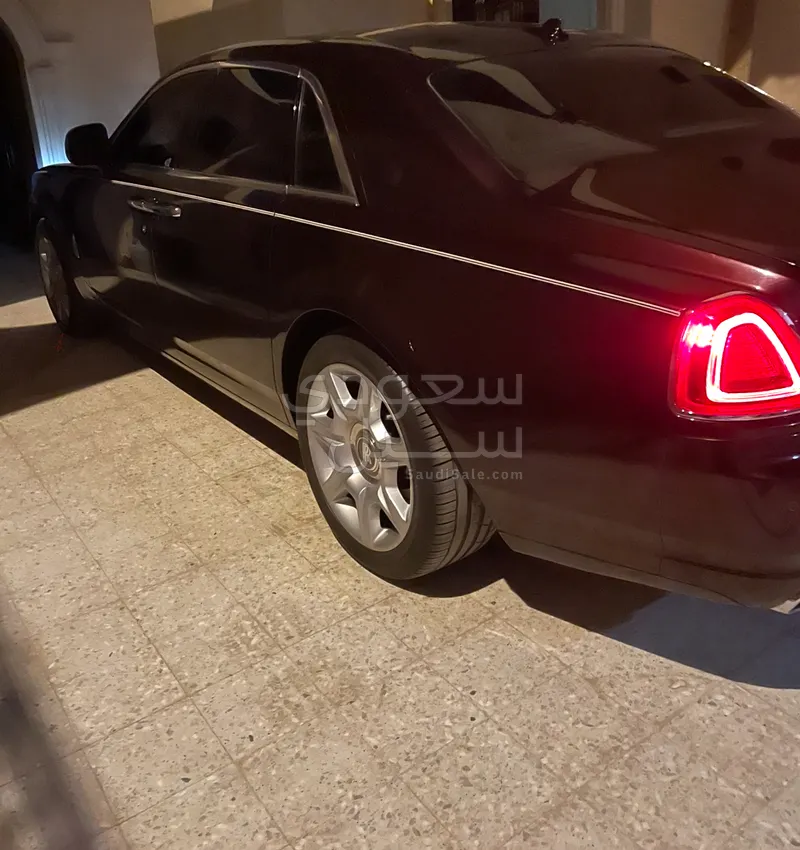 2010 رولز رويس قوست بيسبوك