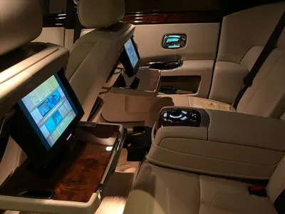 2010 رولز رويس قوست بيسبوك