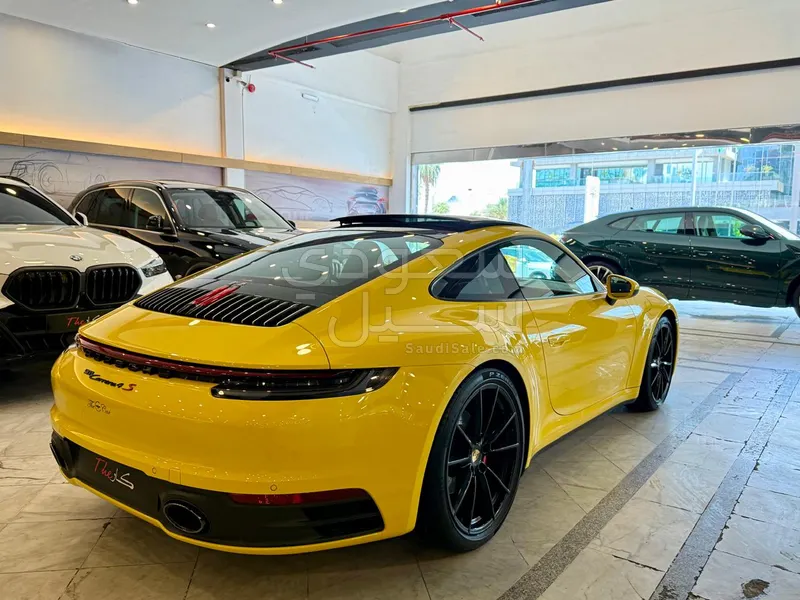 2020 بورش 911 كاريرا 4