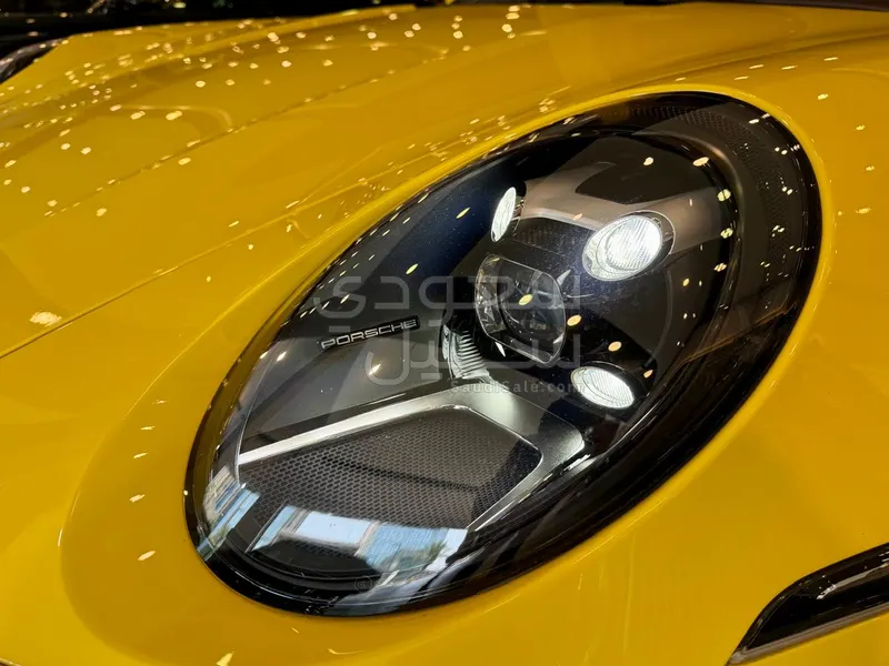 2020 بورش 911 كاريرا 4
