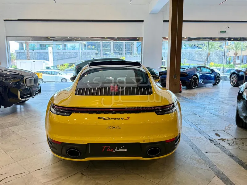 2020 بورش 911 كاريرا 4