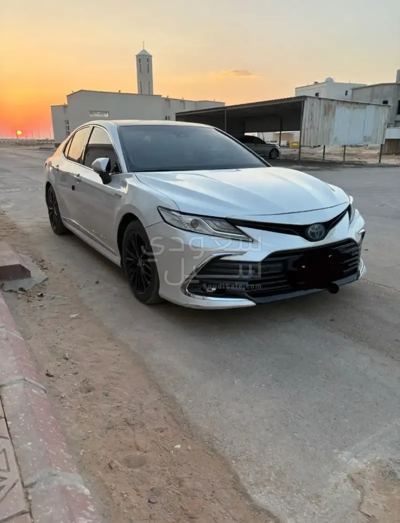 2023 تويوتا كامري لومير