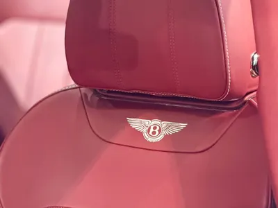 2020 بنتلي بنتايجا في 8