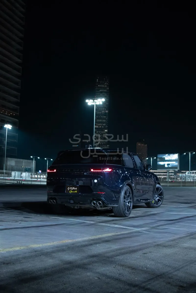 2025 لاند روفر رينج روفر سبورت اس في