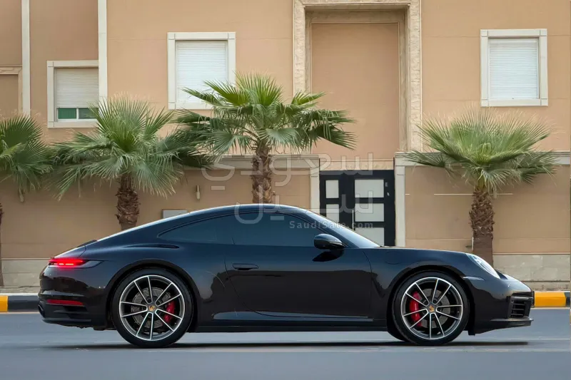 2024 بورش 911 كاريرا اس