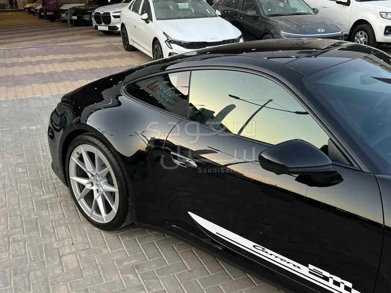2025 Porsche 911 Carrera