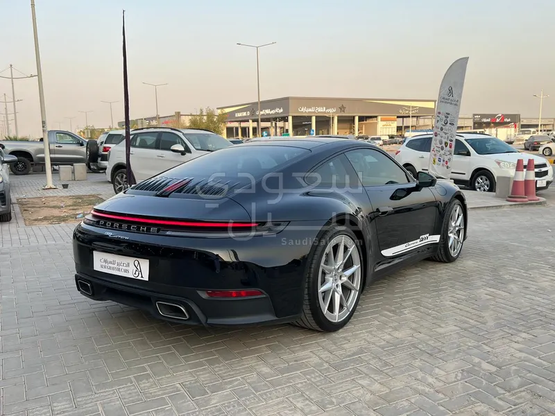 2025 Porsche 911 Carrera