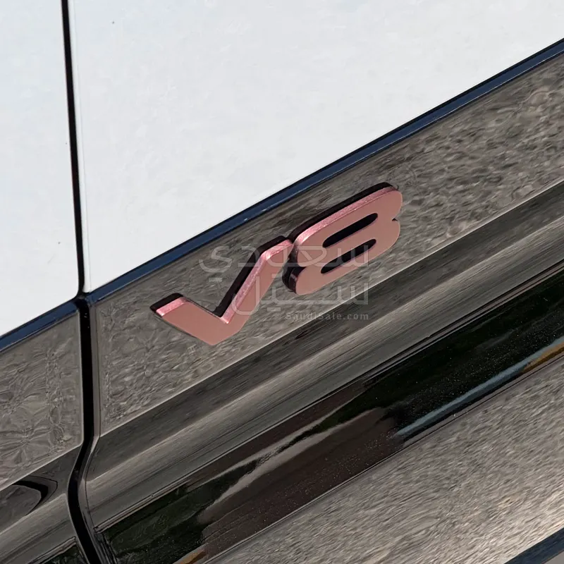 2026 لاند روفر ديفيندر V8 P525 ادشن