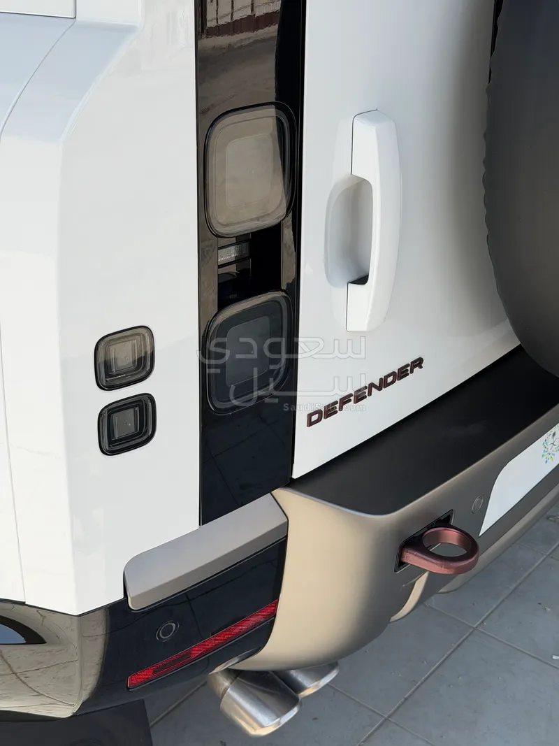 2026 لاند روفر ديفيندر V8 P525 ادشن