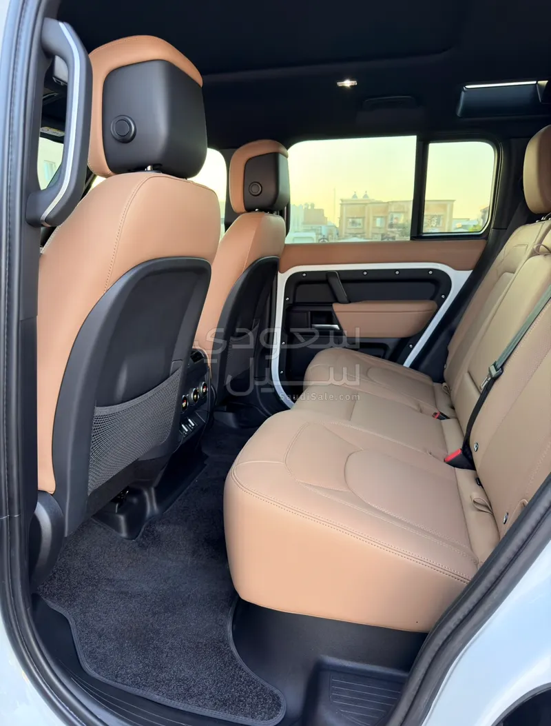 2026 لاند روفر ديفيندر V8 P525 ادشن