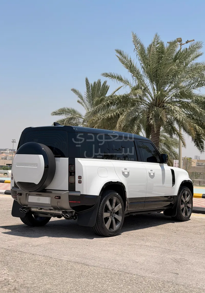 2026 لاند روفر ديفيندر V8 P525 ادشن