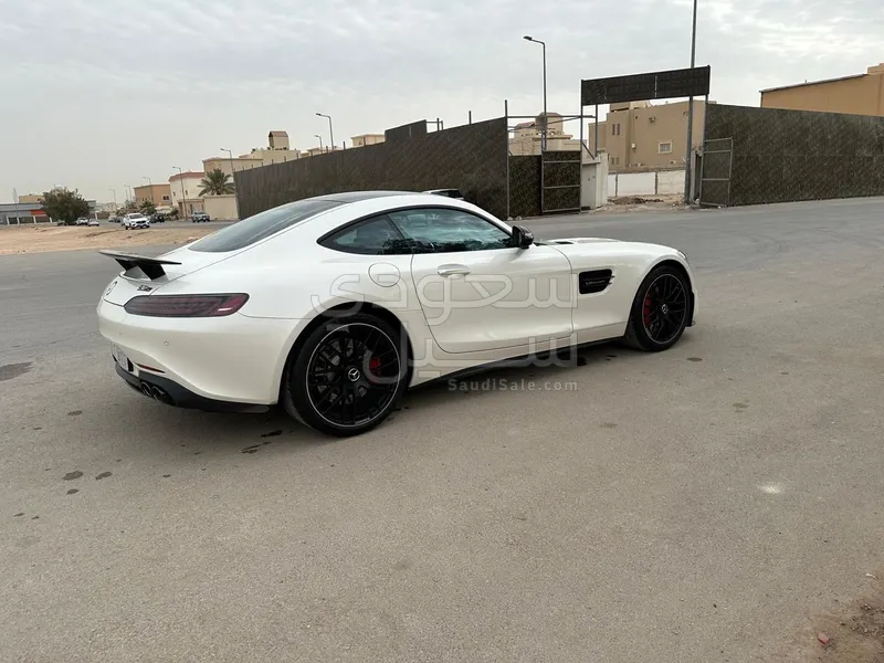 2021 مرسيدس - بنز جي تي إس أي إم جي