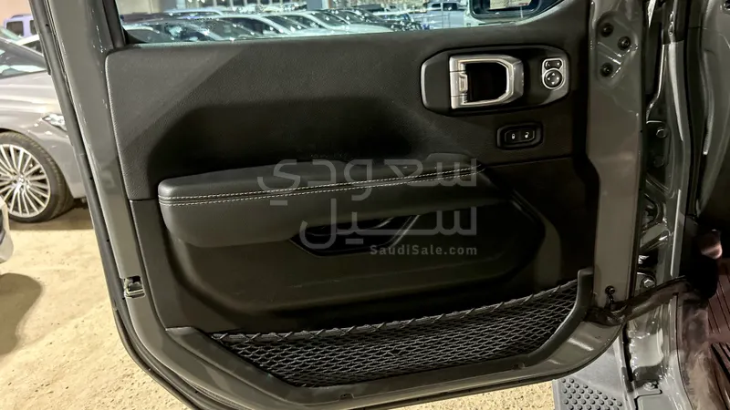 2023 جييب رانجلر صحارى