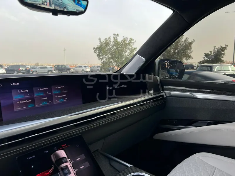 2025 كاديلاك اسكاليد في