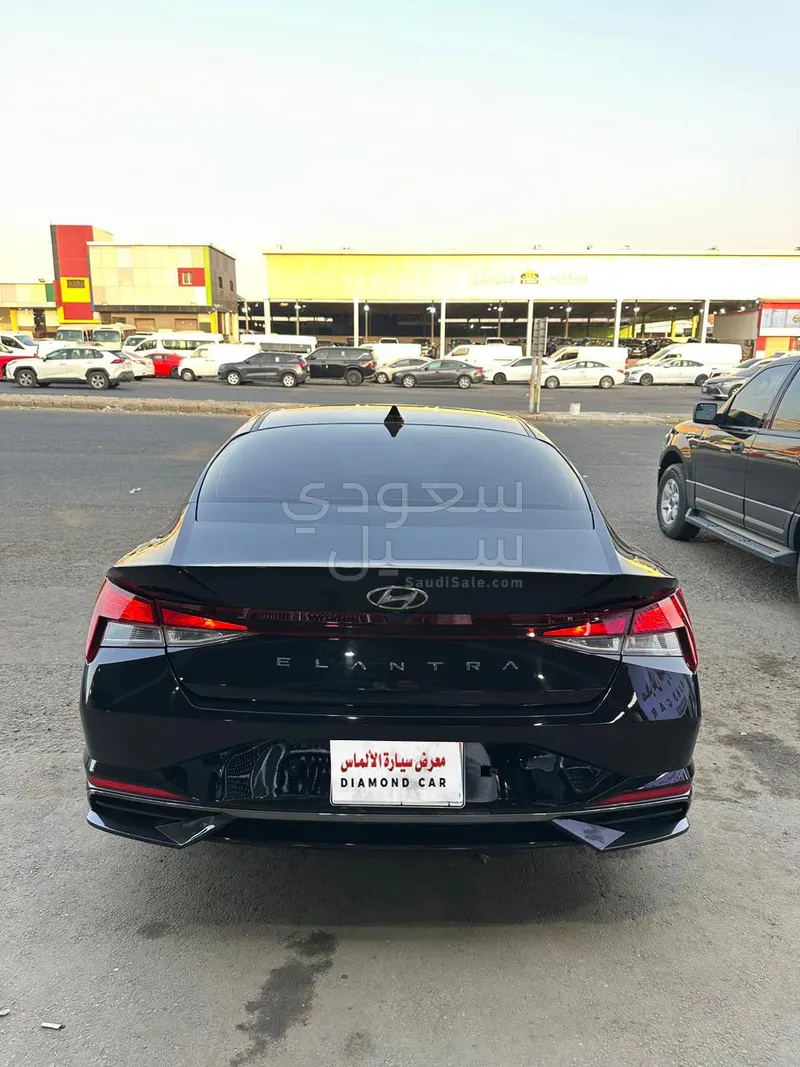 2021 هيونداي النترا