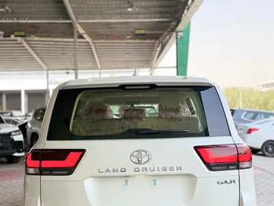 2026 تويوتا لاند كروزر جي اكس ار2