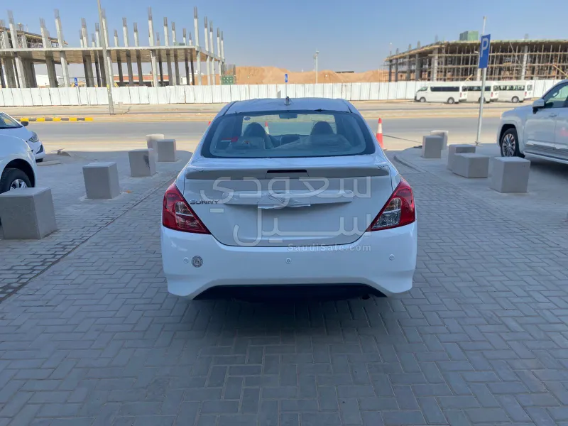 2025 نيسان صني