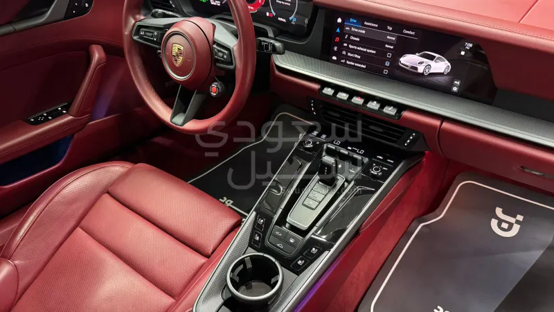 2025 بورش 911 كاريرا