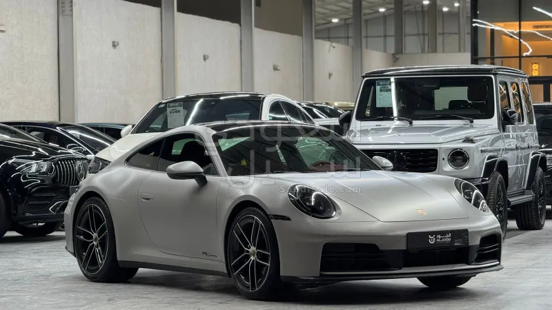 2025 بورش 911 كاريرا