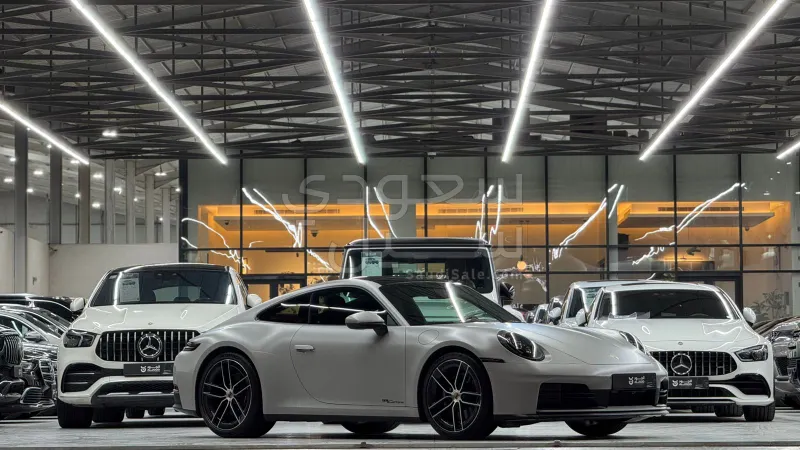 2025 بورش 911 كاريرا
