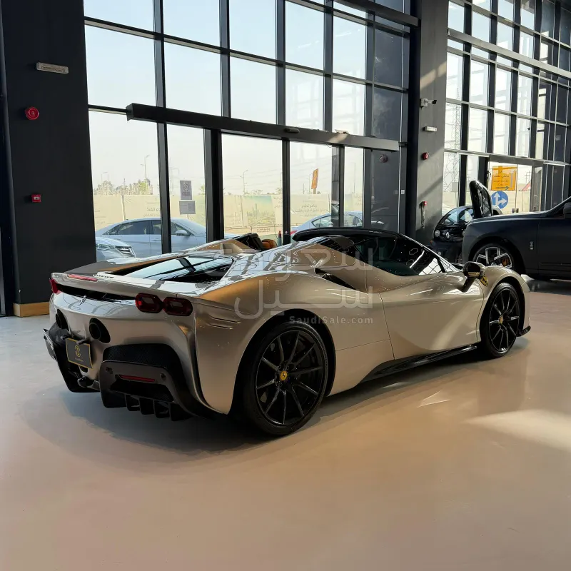2022 فيراري اس اف 90 سبايدر